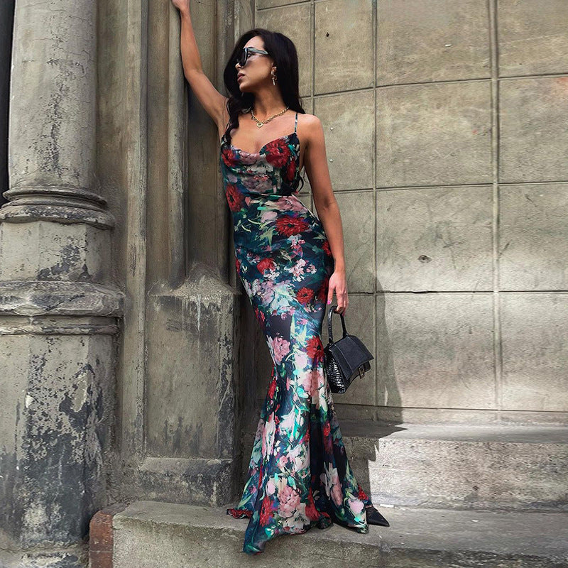 Robe longue satinée florale