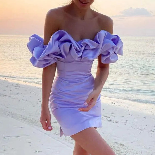 Robe courte à volants épaules dénudées