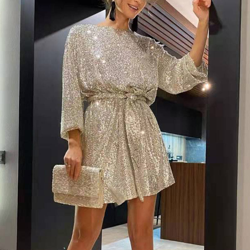 Robe courte à sequins | Brillante & festive | Coupe ceinturée