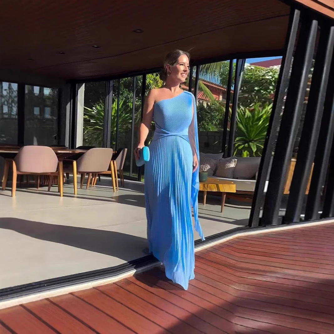 Robe longue plissée asymétrique