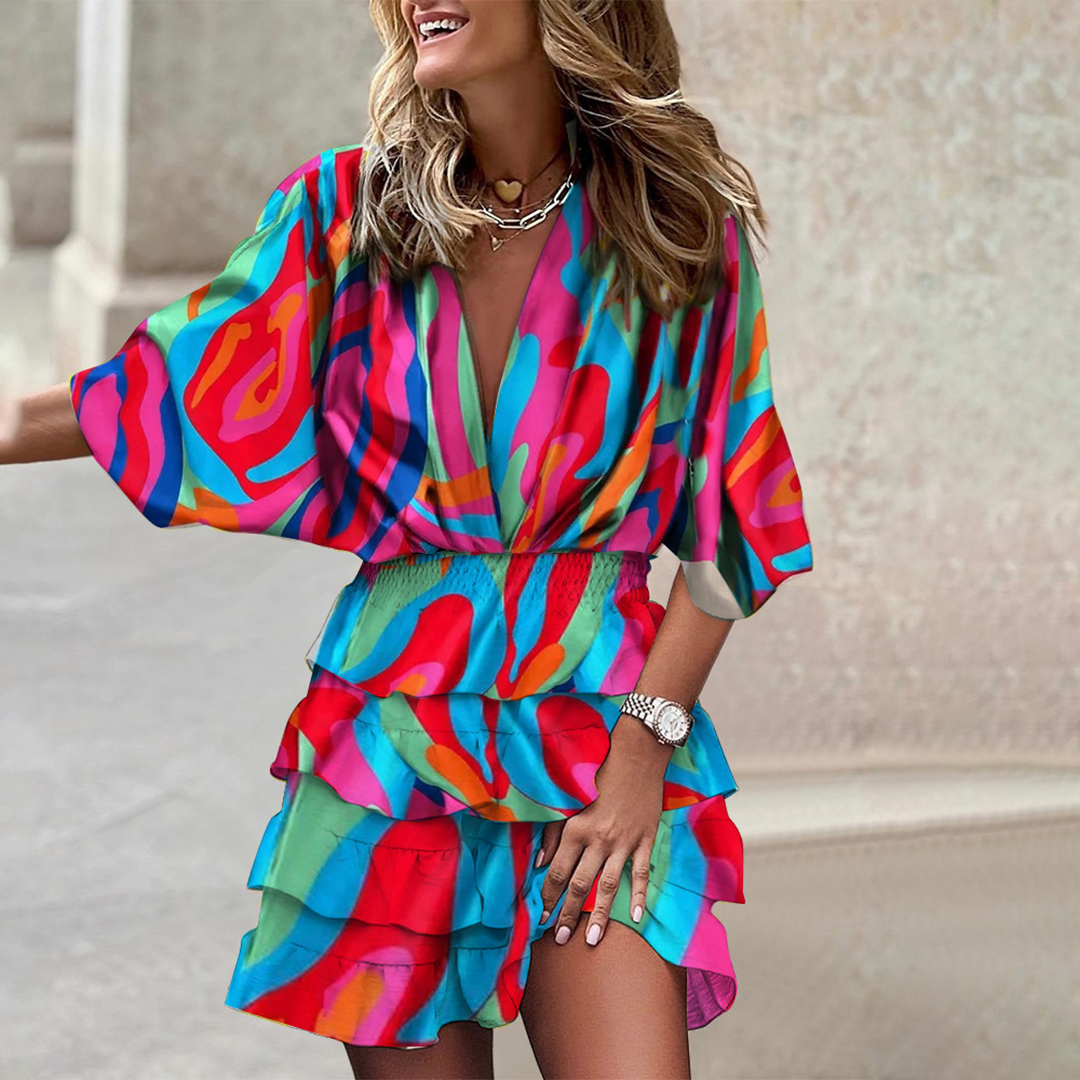 Robe courte tropicale | Décolleté croisé | Chic & fluidité estivale