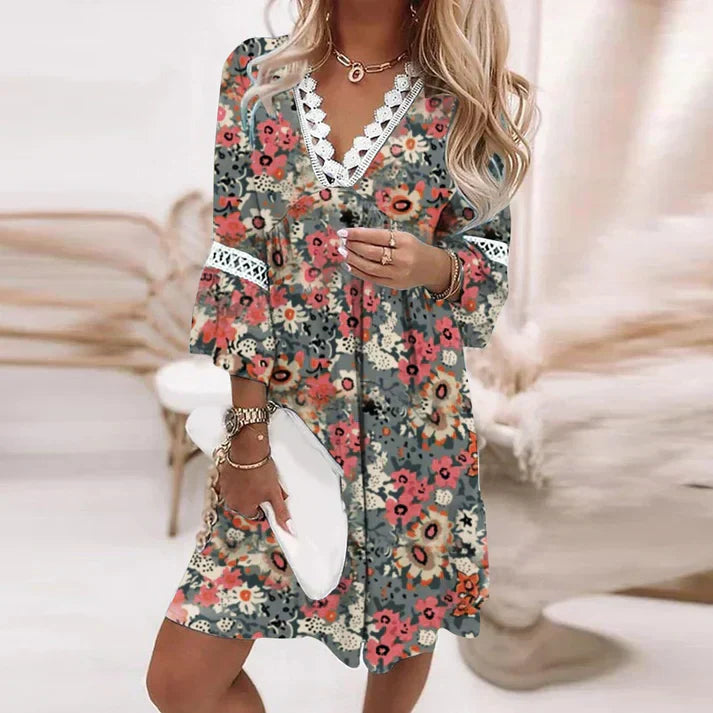 Robe fluide à imprimé baroque et dentelle