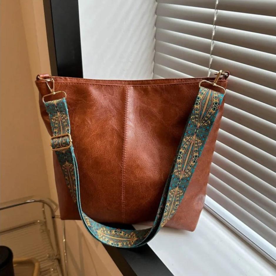 Lavinque Bags Marron / Taille Unique Sac bandoulière en cuir synthétique | Marron | Élégance et praticité au quotidien