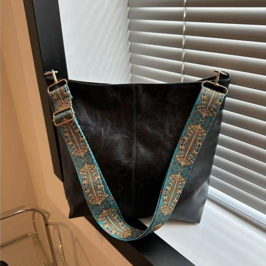 Lavinque Bags Noir / Taille Unique Sac bandoulière en cuir synthétique | Marron | Élégance et praticité au quotidien