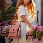 Lavinque Bags Sac à Dos Élégant à Fermoir Métallique | Rouge Bordeaux | Charme Rétro & Fonctionnalité