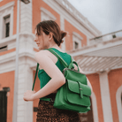 Lavinque Bags Sac à Dos Élégant à Fermoir Métallique | Rouge Bordeaux | Charme Rétro & Fonctionnalité