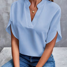 Lavinque Blouses Bleu / S Blouse Col Fendu | Élégante | Fluide et Confortable