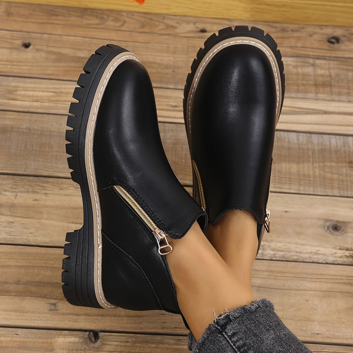 Lavinque Boots Bottines Zippées à Semelle Crantée | Noir & Détail Doré | Urbaines et Confortables