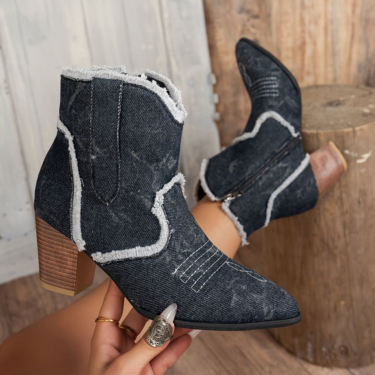Lavinque Boots Noir / 36 Bottines Western en Jean | Bleu Délavé | Audacieuses & Tendance
