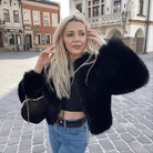 Lavinque Coats & Jacket Noir / S Veste Courte en Fausse Fourrure | Noire | Glamour et Audacieuse