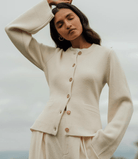 Lavinque Coats & Jacket Veste Beige Évasée | Boutons Élégants | Chic & Minimaliste