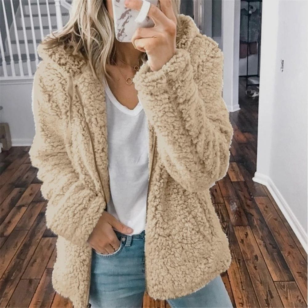 Lavinque Coats & Jackets Beige / S Veste Douillette en Fausse Fourrure | Cocooning | Chaude et Tendance