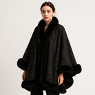 Lavinque Coats & Jackets Cape en Jacquard Doux | Motif Paon Élégant | Bordure en Fausse Fourrure
