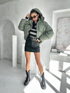 Lavinque Coats & Jackets Doudoune Courte à Capuche | Kaki Clair | Chaude et Tendance