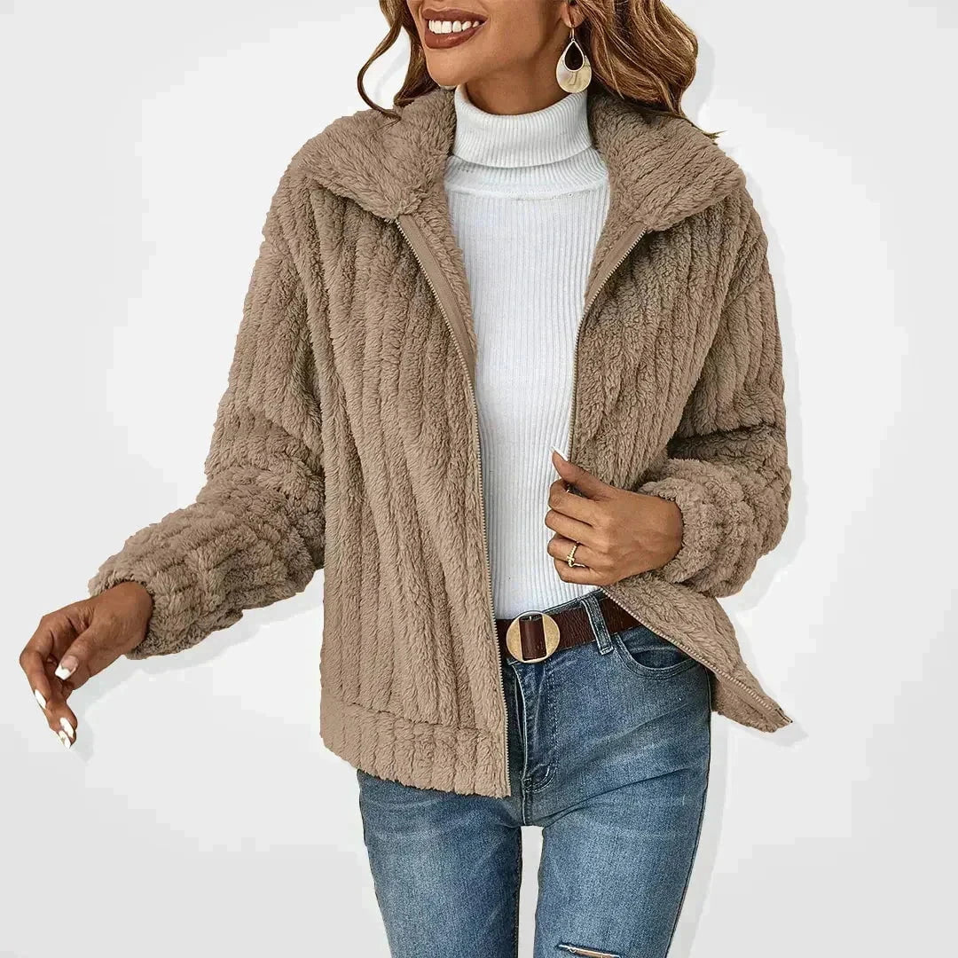 Lavinque Coats & Jackets Kaki / S Veste Douce en Fausse Fourrure  | Chaude et Élégante