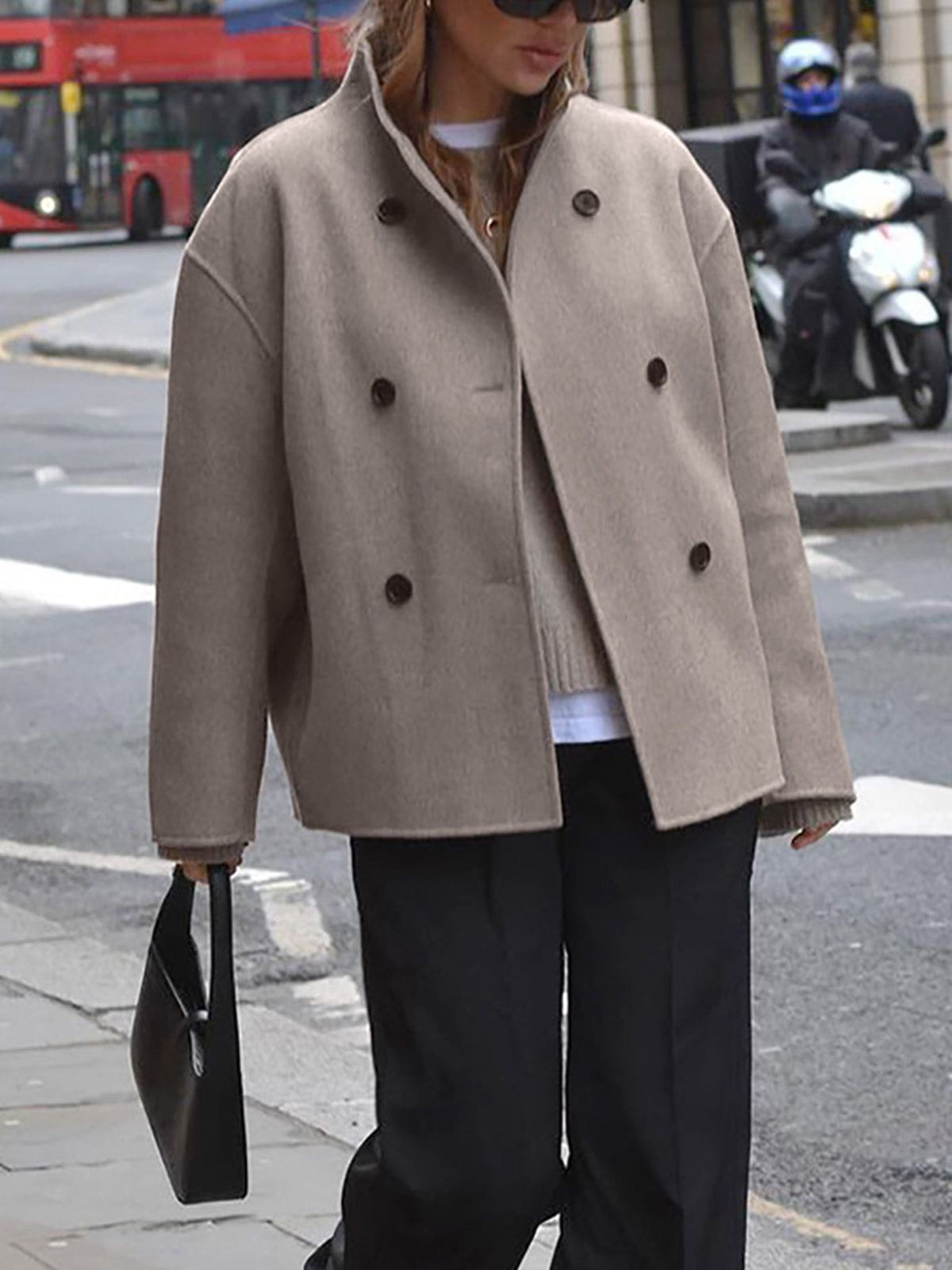 Lavinque Coats & Jackets Manteau Court en Laine | Taupe | Structuré et Tendance
