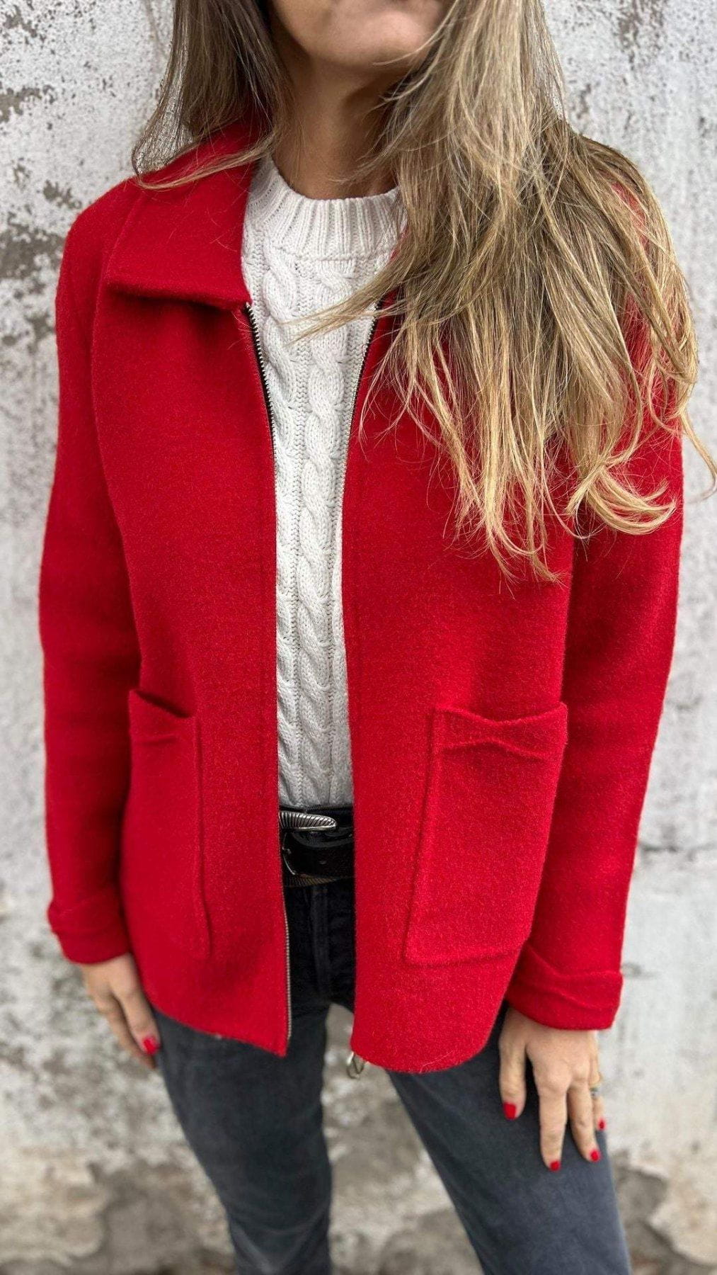 Lavinque Coats & Jackets Rouge / S Veste Courte en Laine | Rouge Vif | Dynamique et Confortable