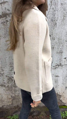 Lavinque Coats & Jackets Veste Courte en Laine | Rouge Vif | Dynamique et Confortable