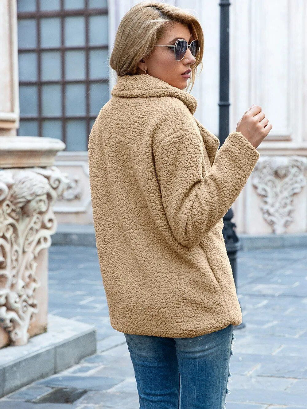 Lavinque Coats & Jackets Veste en Mouton Bouclé | Marron Chocolat | Douce et Tendance