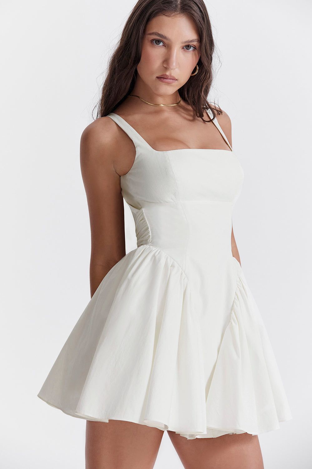 Lavinque Dress Blanc ivoire / XS Robe Évasée à Bretelles | Élégance & Modernité | Look Sophistiqué