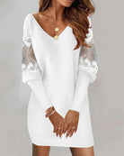Lavinque Dress Blanc / S Robe Pull Rouge | Col V & Manches Transparentes | Élégante et Glamour