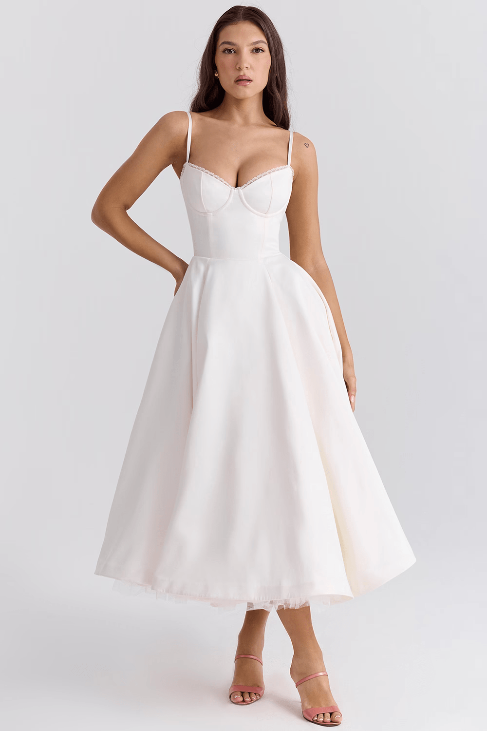 Lavinque Dress Blanc / XS Robe Évasée | Satin | Élégance et Raffinement