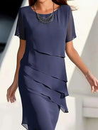 Lavinque Dress Bleu marine / S Robe Bleue à Étages | Coupe Droite & Fluide | Élégance Asymétrique