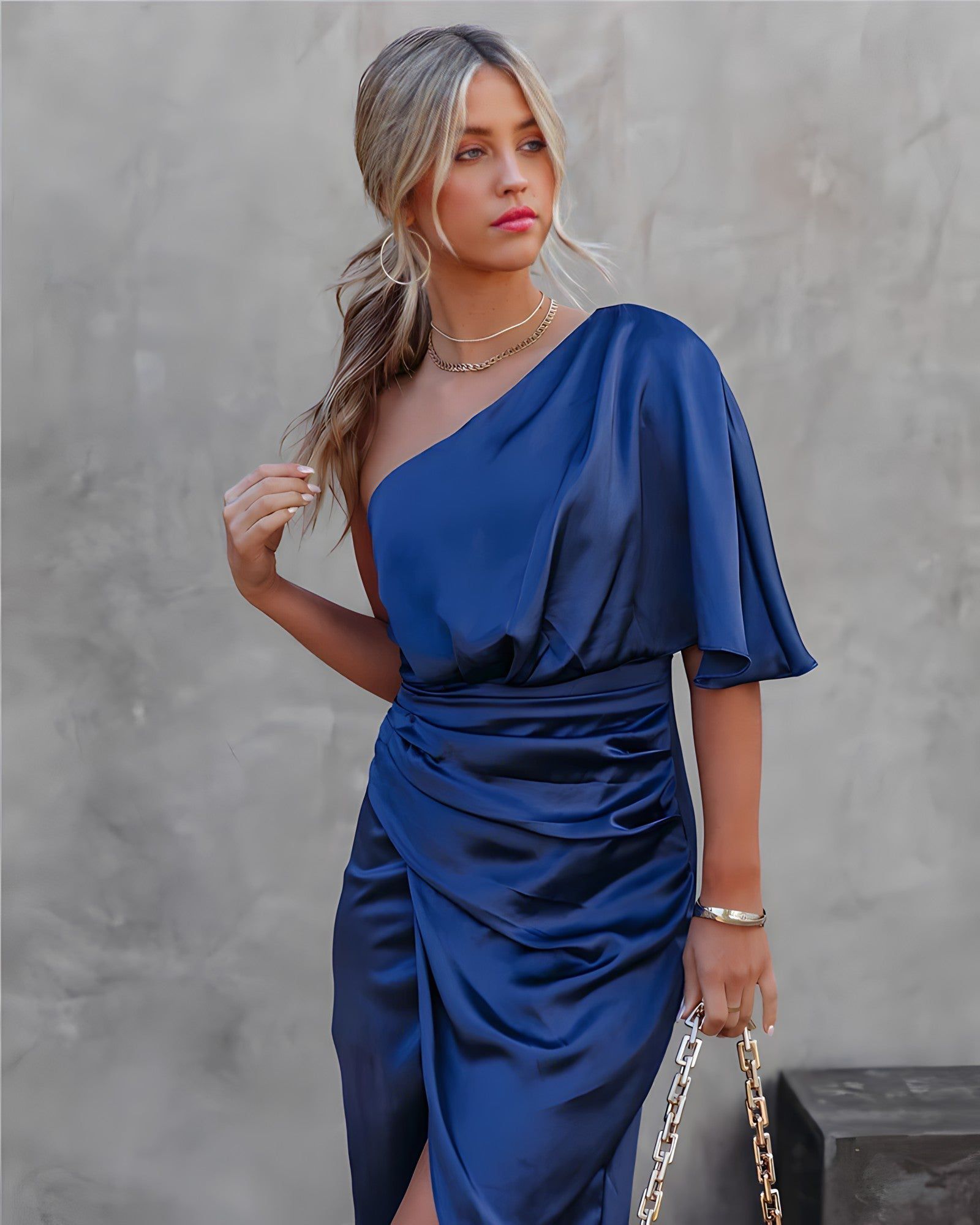Lavinque Dress Bleu Noir / S Robe Satinée Asymétrique | Élégante | Fluide et Sophistiquée
