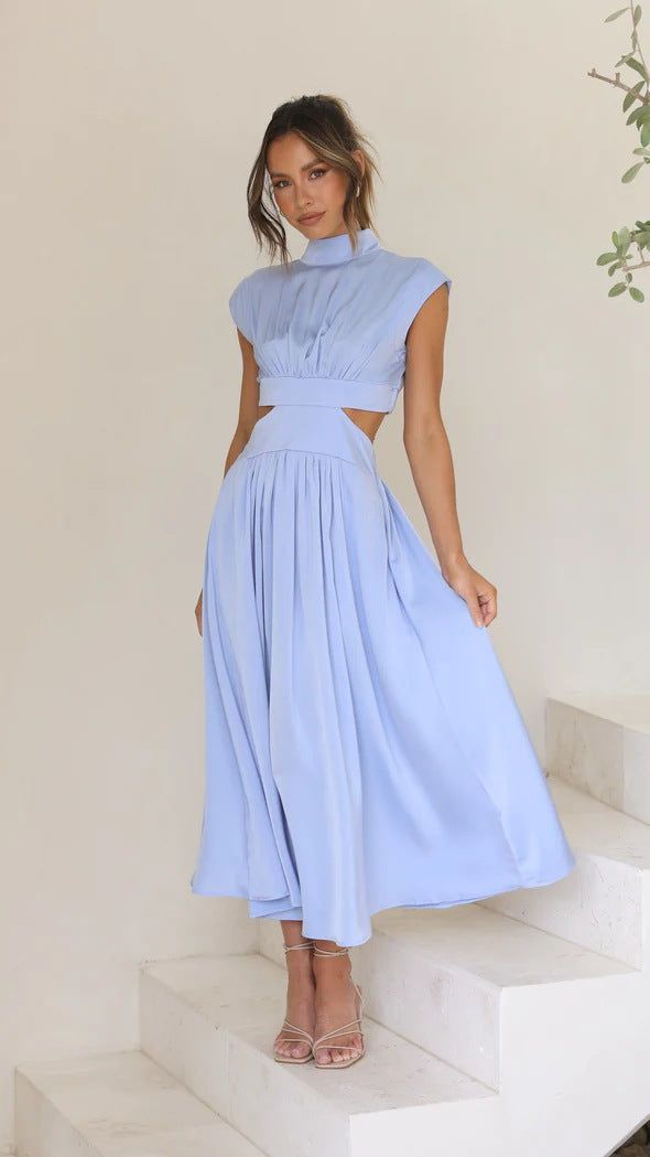 Lavinque Dress Bleu pastel / S Robe Noire Midi | Découpes à la Taille | Élégance Moderne