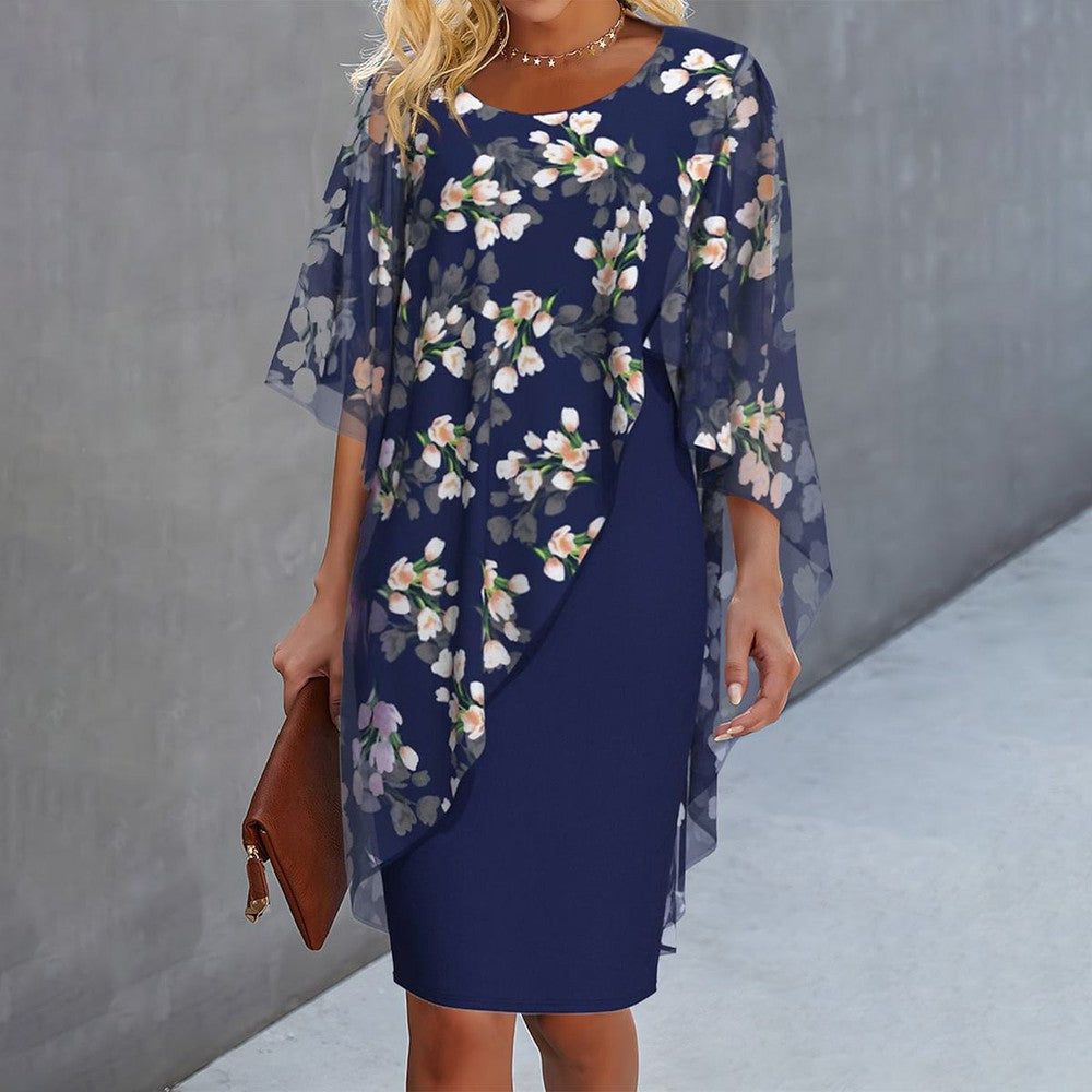 Lavinque Dress Bleu / S Robe Élégante avec Cape en Chiffon | Motif Floral | Chic et Raffinée