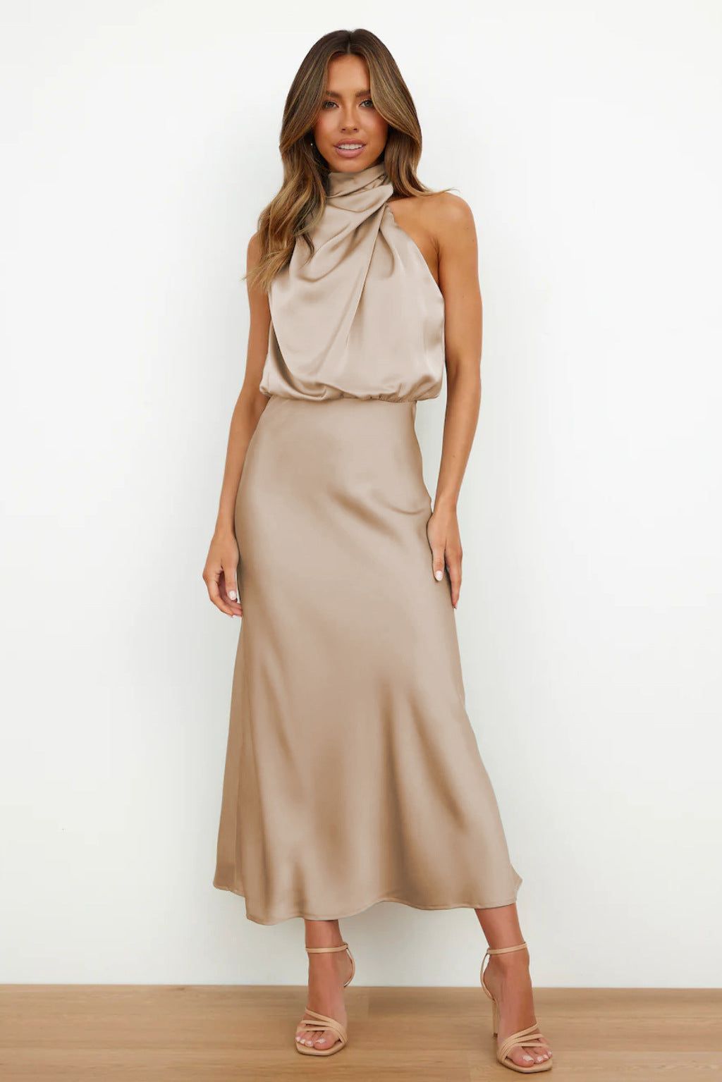 Lavinque Dress Champagne / S Robe Longue Satinée | Vert Sauge | Col Drapé Élégant