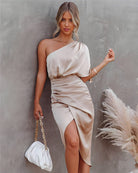 Lavinque Dress L'or / S Robe Satinée Asymétrique | Élégante | Fluide et Sophistiquée