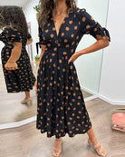 Lavinque Dress Noir / M Robe Midi à Pois | Boutonnée et Cintrée | Élégance Rétro et Féminine