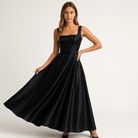 Lavinque Dress Noir / S Robe Blanche Longue | Décolleté Carré | Élégance Fluide