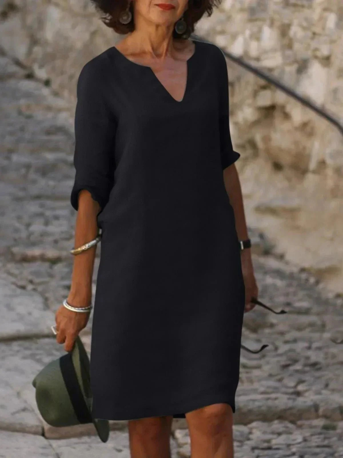 Lavinque Dress Noir / S Robe Droite en Lin Noire | Col Fendu | Légère et Décontractée