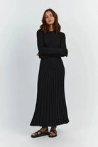 Lavinque Dress Noir / S Robe Longue Côtelée Beige | Manches Longues | Minimalisme Élégant