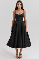 Lavinque Dress Noir / XS Robe Évasée | Satin | Élégance et Raffinement