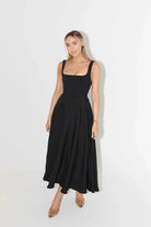Lavinque Dress Noir / XS Robe Longue Évasée | Élégante | Fluide et Intemporelle