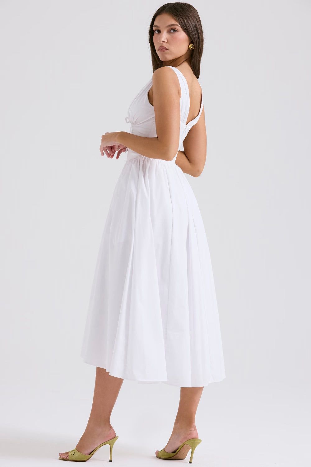 Lavinque Dress Robe Blanche Évasée | Décolleté V | Légère et Élégante
