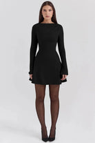 Lavinque Dress Robe Courte Noire | Col Haut & Manches Longues | Chic Minimaliste