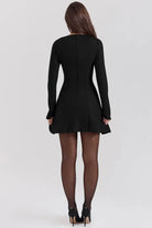Lavinque Dress Robe Courte Noire | Col Haut & Manches Longues | Chic Minimaliste