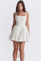 Lavinque Dress Robe Dos Nu | Crème | Élégante et Féminine