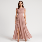 Lavinque Dress Robe Longue Noire avec Dentelle | Événement Élégant | Fente Asymétrique & Fluidité