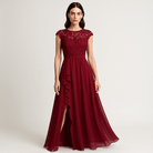 Lavinque Dress Robe Longue Noire avec Dentelle | Événement Élégant | Fente Asymétrique & Fluidité