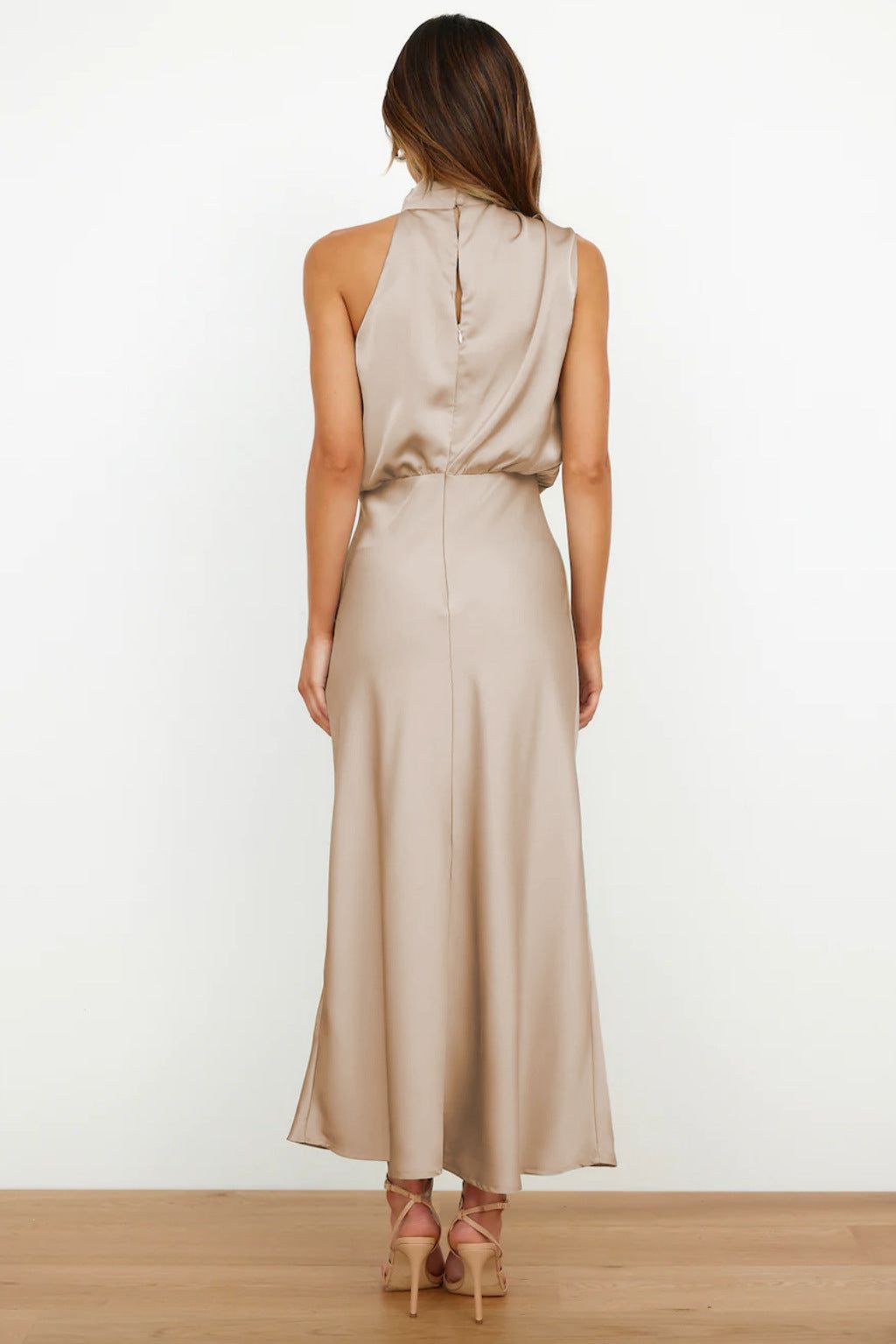 Lavinque Dress Robe Longue Satinée | Col Drapé | Élégance Intemporelle