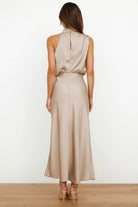 Lavinque Dress Robe Longue Satinée | Col Drapé | Élégance Intemporelle