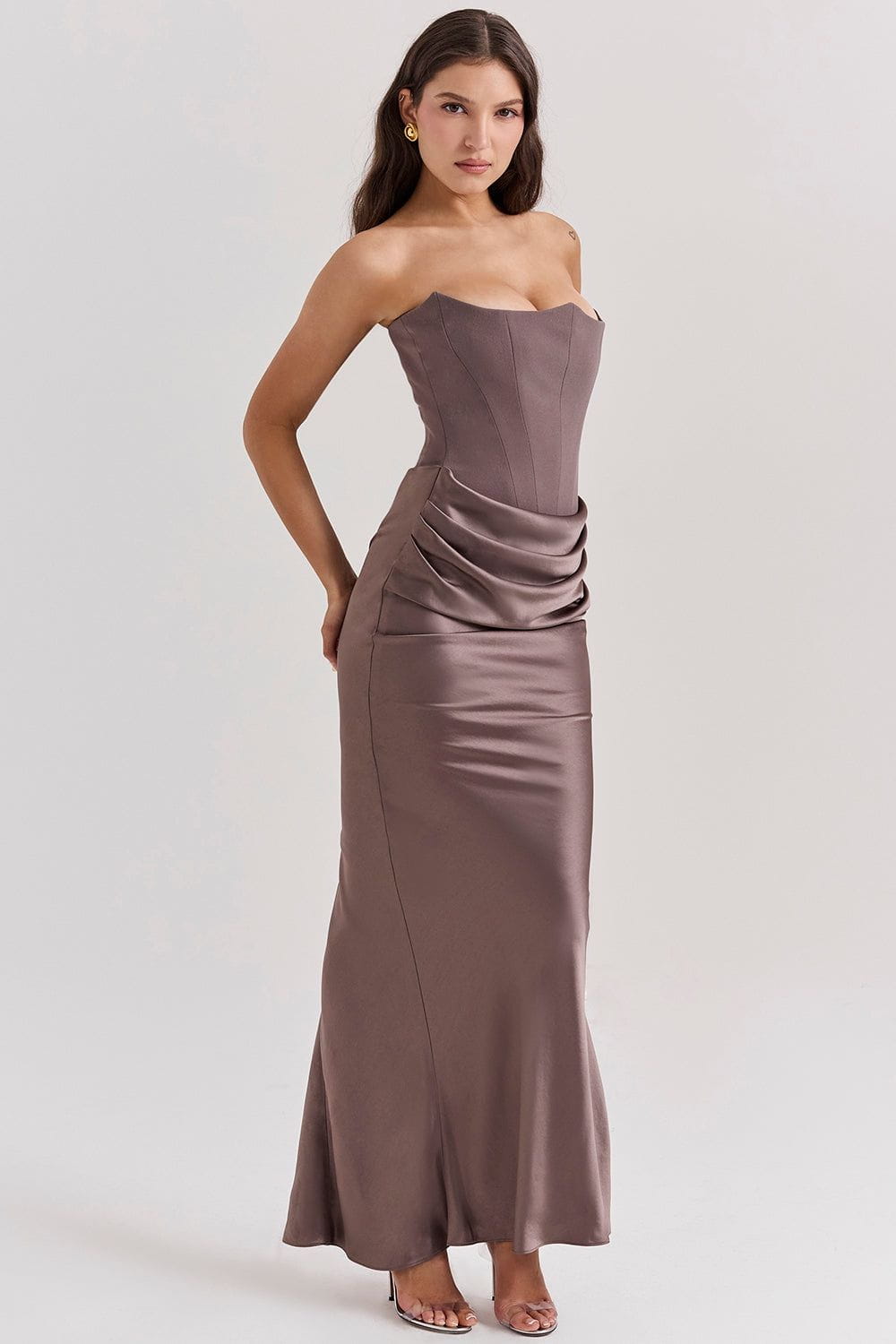 Lavinque Dress Robe Longue Satinée Noire | Bustier Drapé | Élégance Sensuelle
