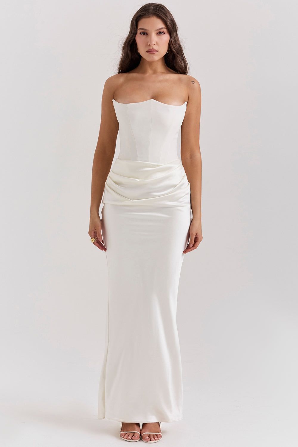 Lavinque Dress Robe Longue Satinée Noire | Bustier Drapé | Élégance Sensuelle
