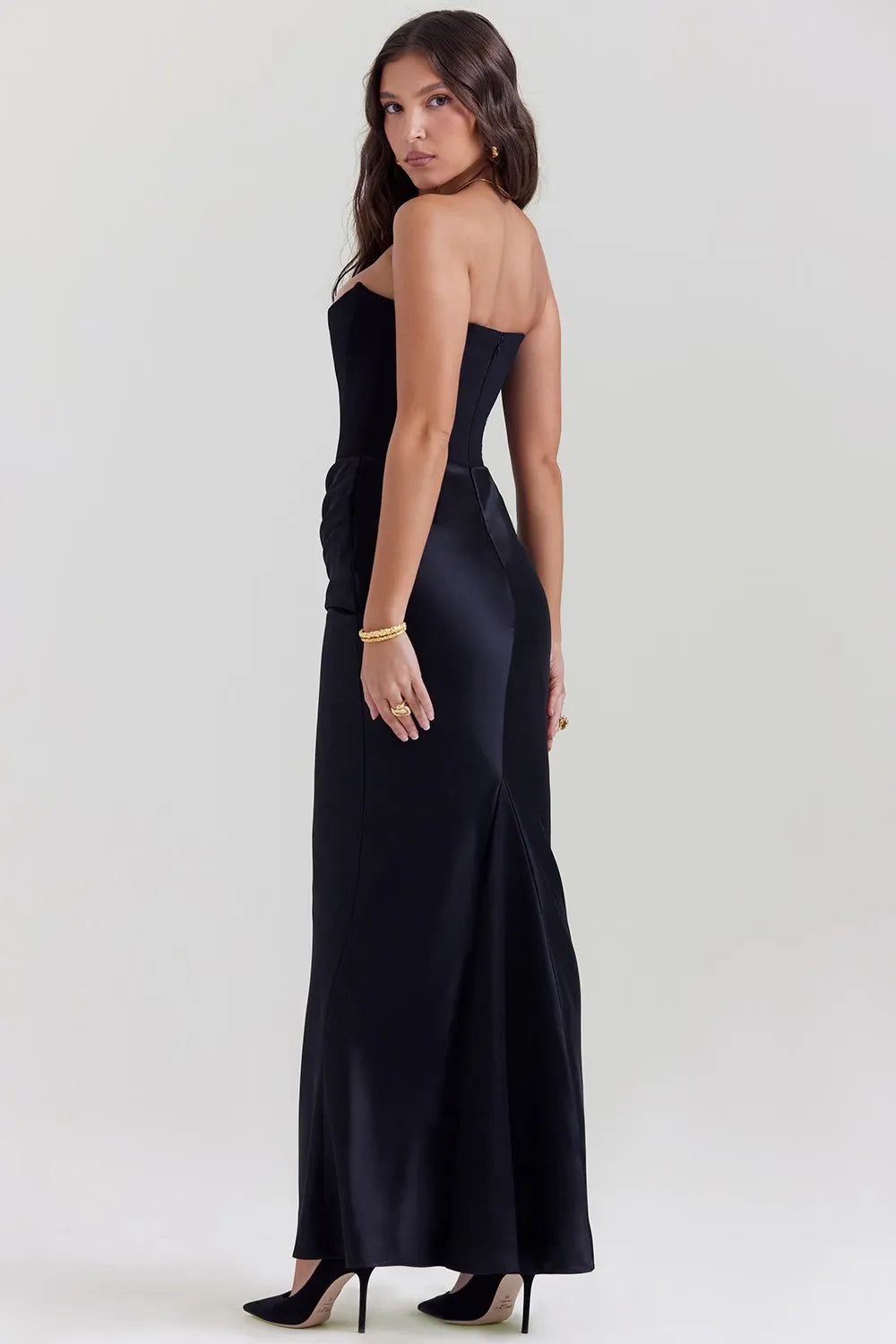 Lavinque Dress Robe Longue Satinée Noire | Bustier Drapé | Élégance Sensuelle