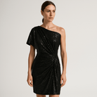 Lavinque Dress Robe Noire Asymétrique à Sequins | Épaule Dénudée | Drapée & Glamour